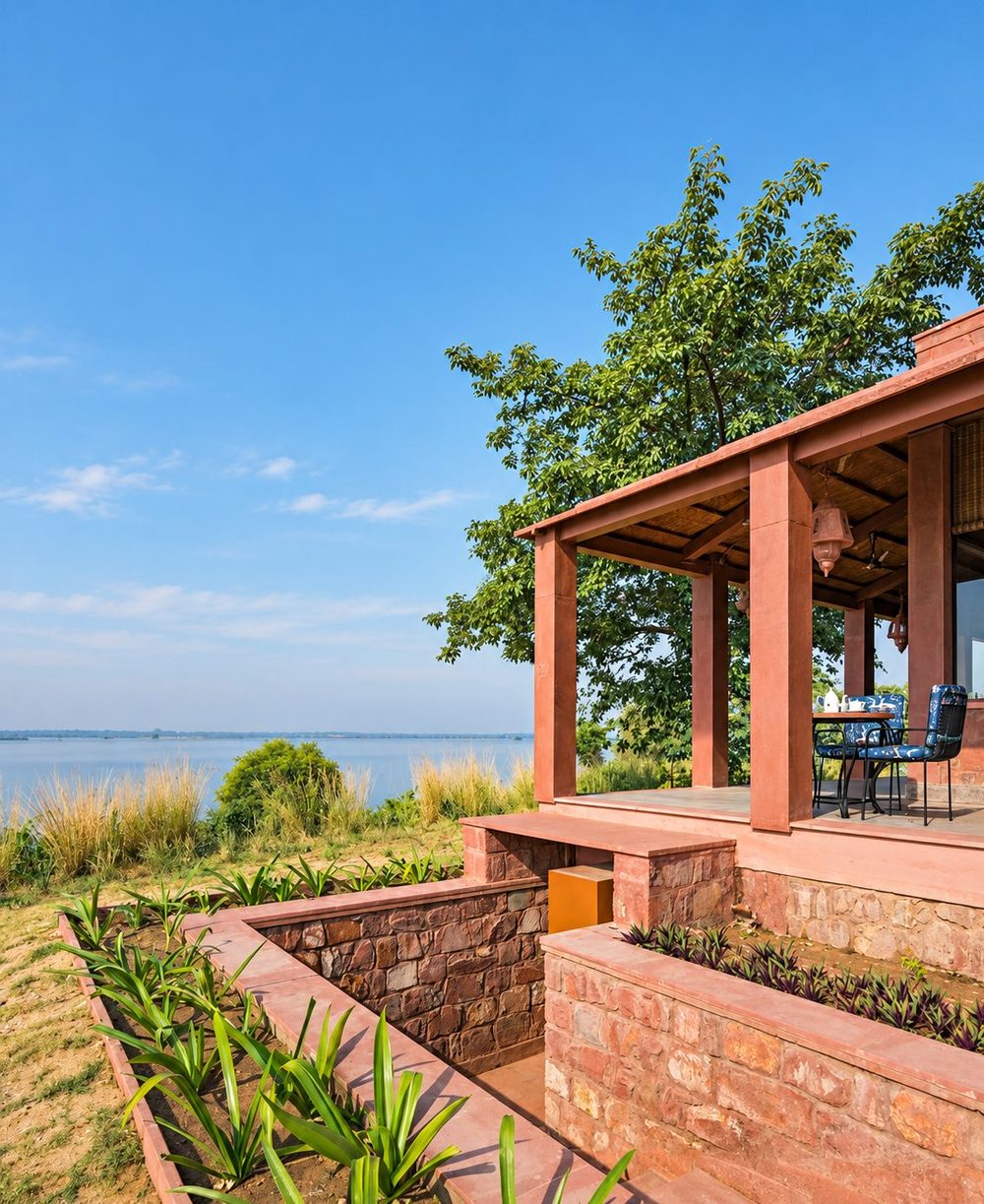 Narsingh Bagh — planting around the lakeside pavilion
