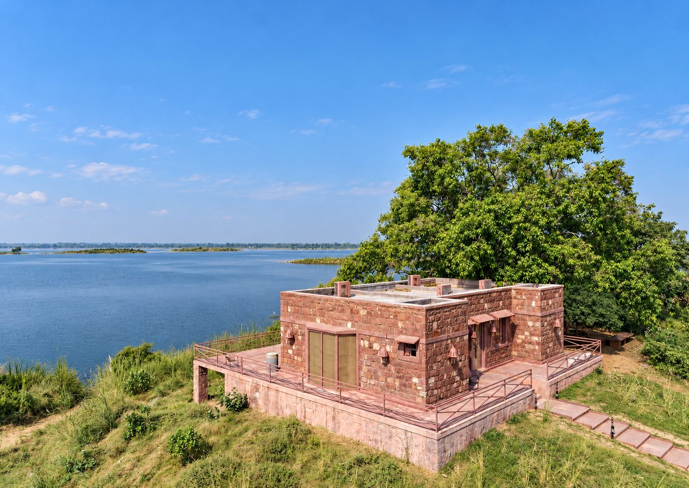 Narsingh Bagh — cottage grounds at the water’s edge