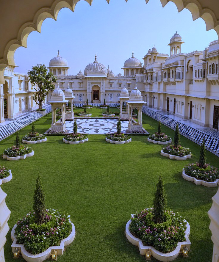 Precedent study: Courtyard charbagh · lawn as void